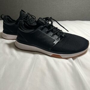 Kuru Women’s Black Athletic Shoes